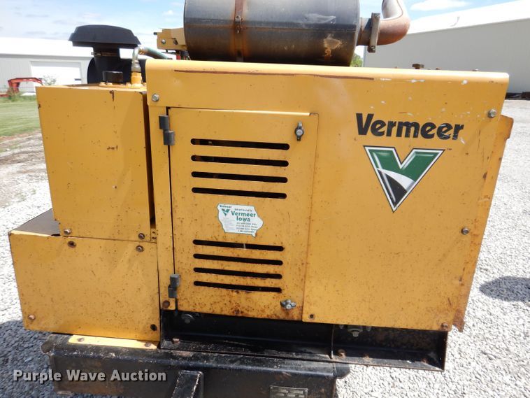 image for item JH9740 2010 Vermeer BC1200XL  wood chipper