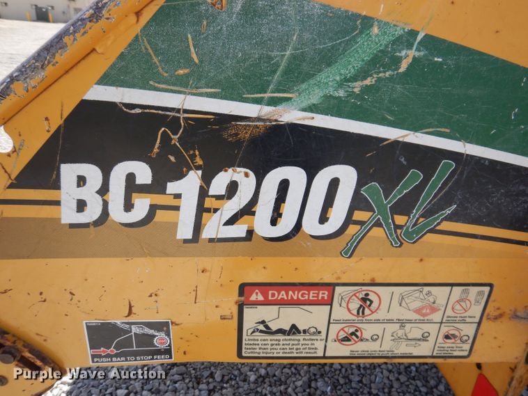 image for item JH9740 2010 Vermeer BC1200XL  wood chipper