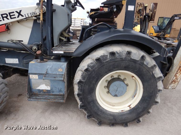 image for item JH9742 2005 Terex 760B  backhoe