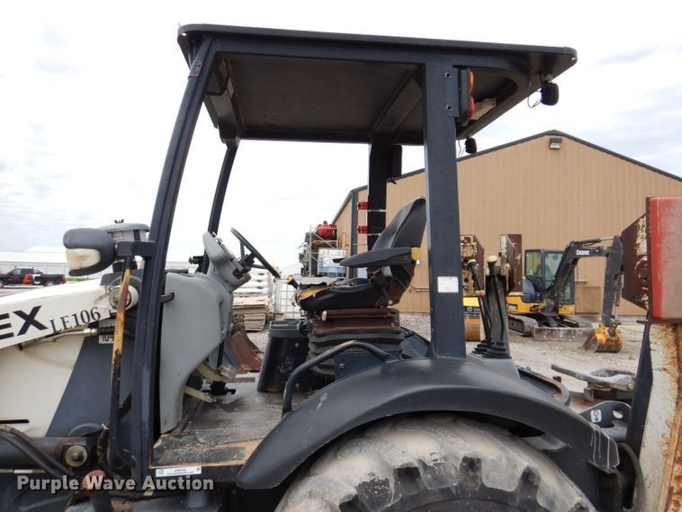 image for item JH9742 2005 Terex 760B  backhoe