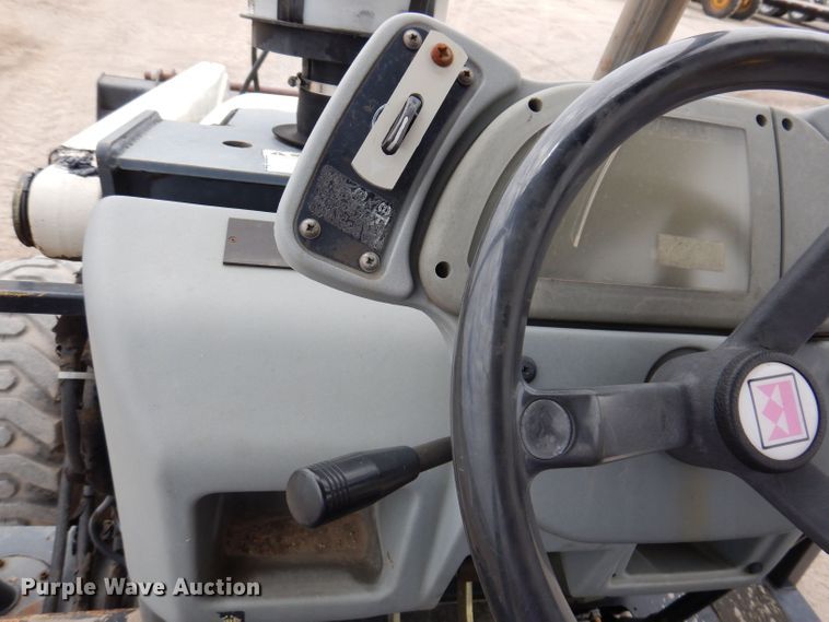 image for item JH9742 2005 Terex 760B  backhoe