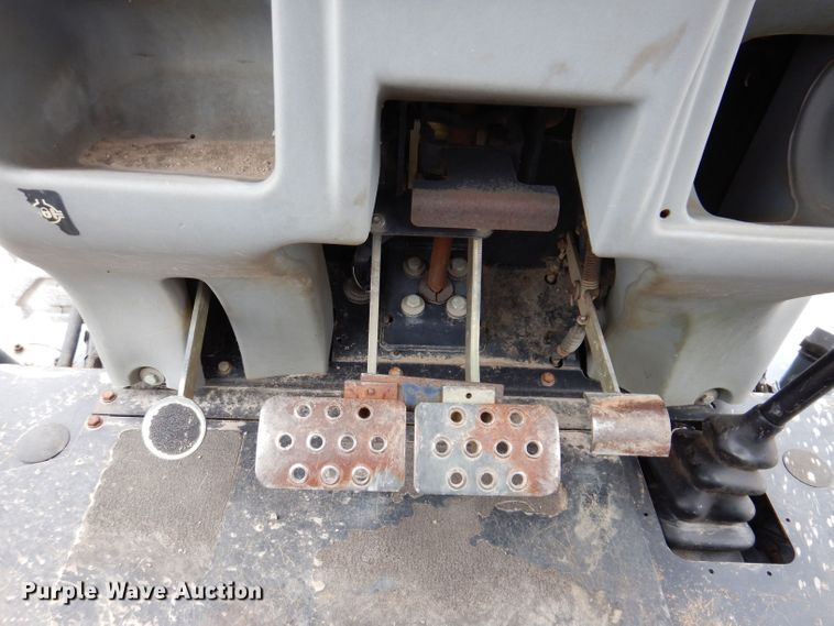 image for item JH9742 2005 Terex 760B  backhoe