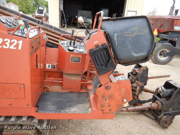 image for item JH9752 1997 Ditch Witch JT2321  directional boring unit
