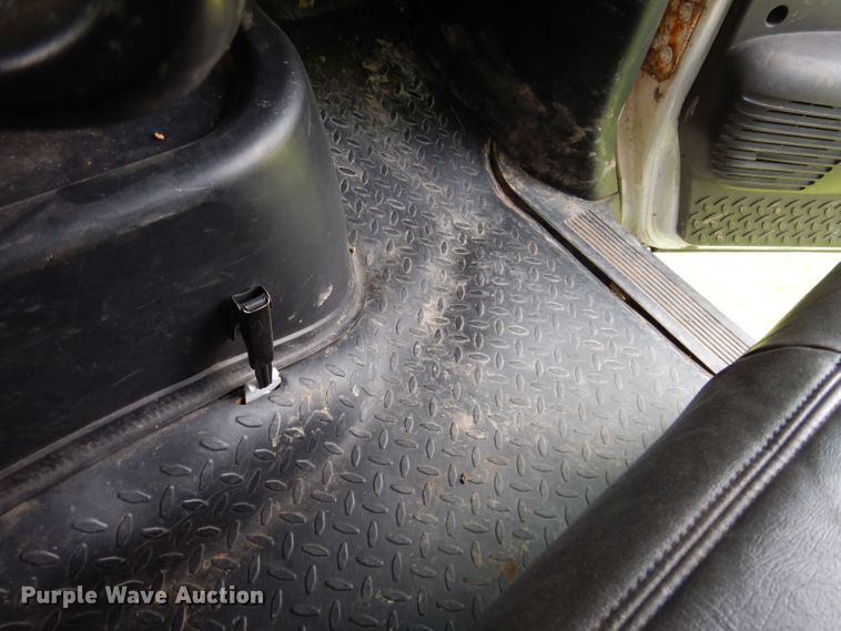 image for item JH9771 2004 GMC C7500  forestry bucket truck