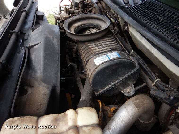 image for item JH9771 2004 GMC C7500  forestry bucket truck