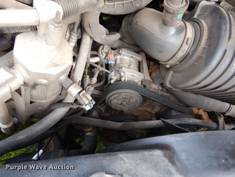 image for item JH9771 2004 GMC C7500  forestry bucket truck