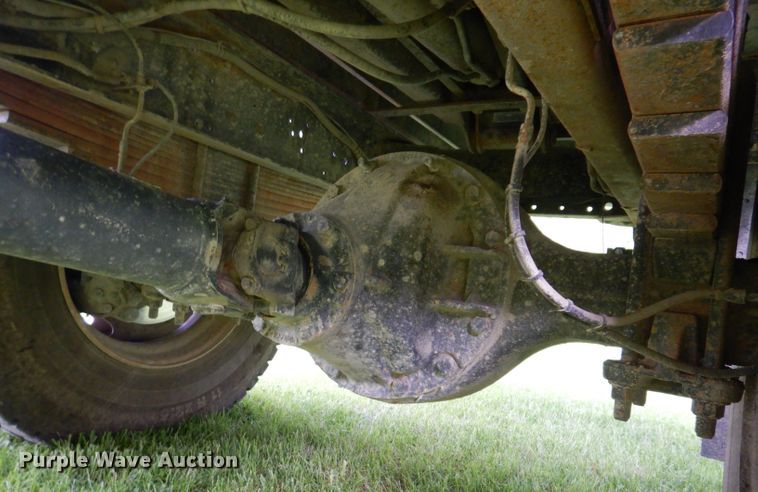 image for item JH9771 2004 GMC C7500  forestry bucket truck