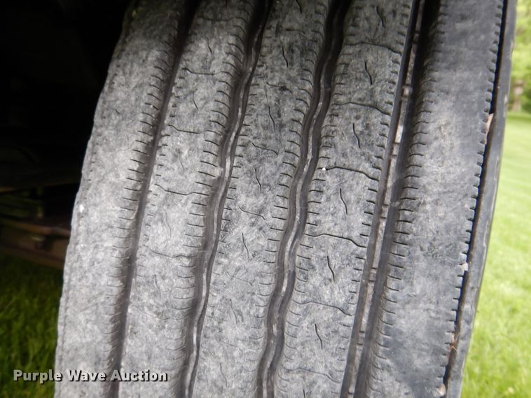 image for item JH9771 2004 GMC C7500  forestry bucket truck