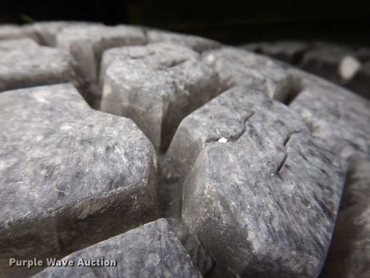 image for item JH9771 2004 GMC C7500  forestry bucket truck