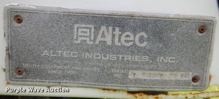 image for item JH9771 2004 GMC C7500  forestry bucket truck