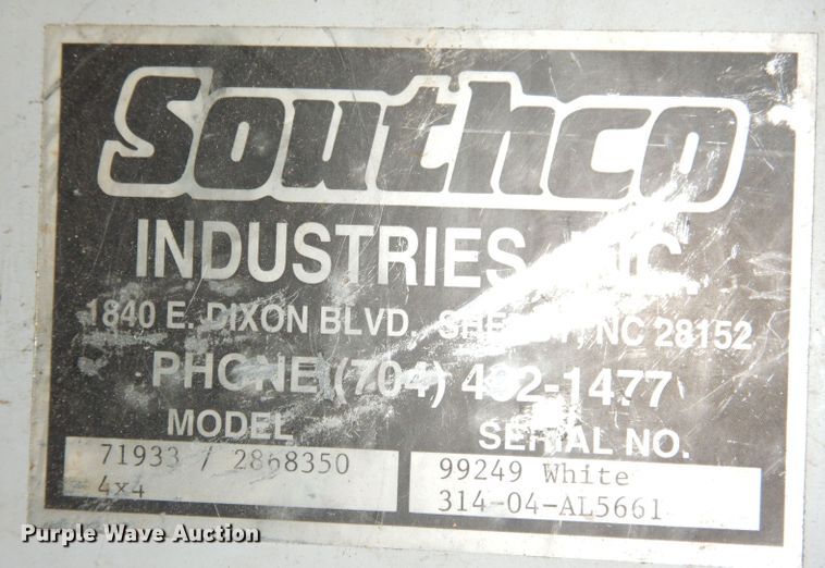 image for item JH9771 2004 GMC C7500  forestry bucket truck