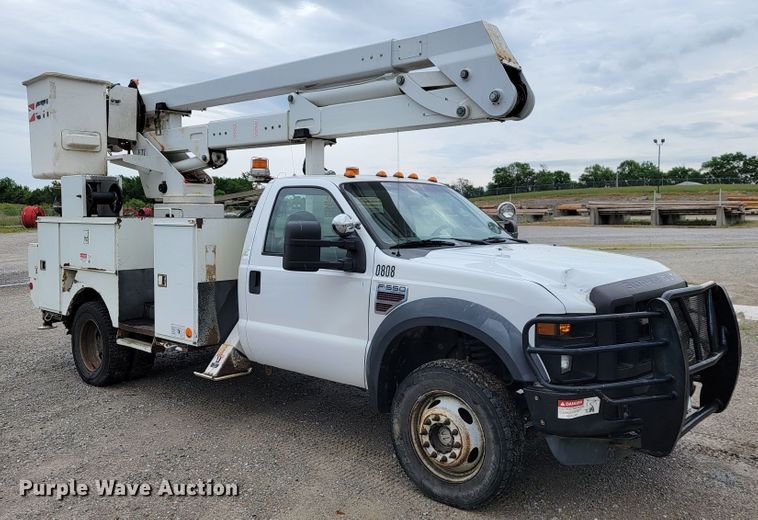 image for item JL9425 2008 Ford F550 Super Duty  bucket truck