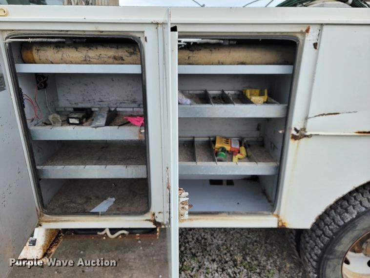 image for item JL9425 2008 Ford F550 Super Duty  bucket truck