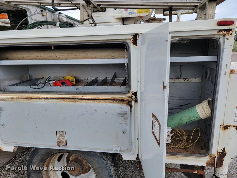 image for item JL9425 2008 Ford F550 Super Duty  bucket truck