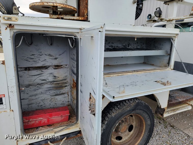 image for item JL9425 2008 Ford F550 Super Duty  bucket truck