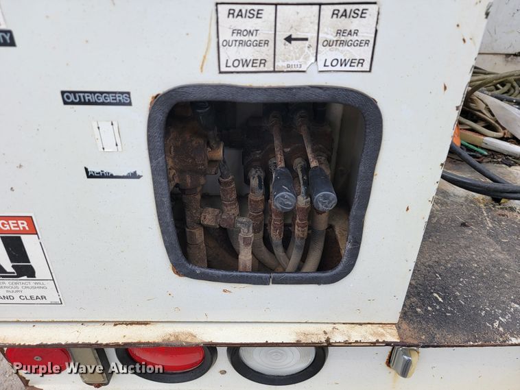 image for item JL9425 2008 Ford F550 Super Duty  bucket truck