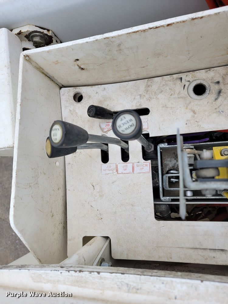 image for item JL9425 2008 Ford F550 Super Duty  bucket truck