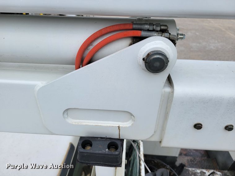 image for item JL9425 2008 Ford F550 Super Duty  bucket truck