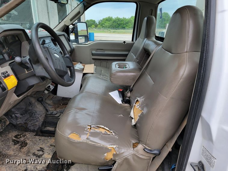 image for item JL9425 2008 Ford F550 Super Duty  bucket truck