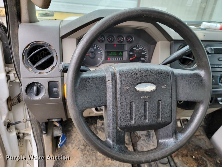 image for item JL9425 2008 Ford F550 Super Duty  bucket truck