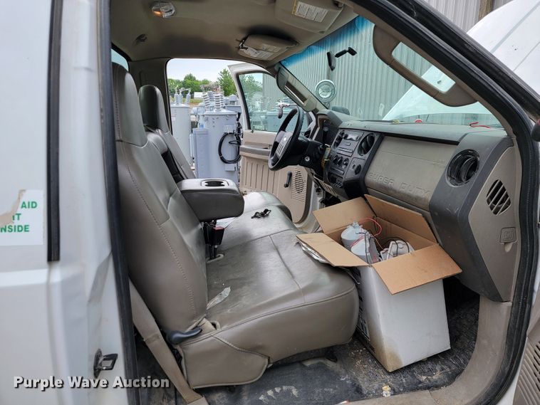 image for item JL9425 2008 Ford F550 Super Duty  bucket truck