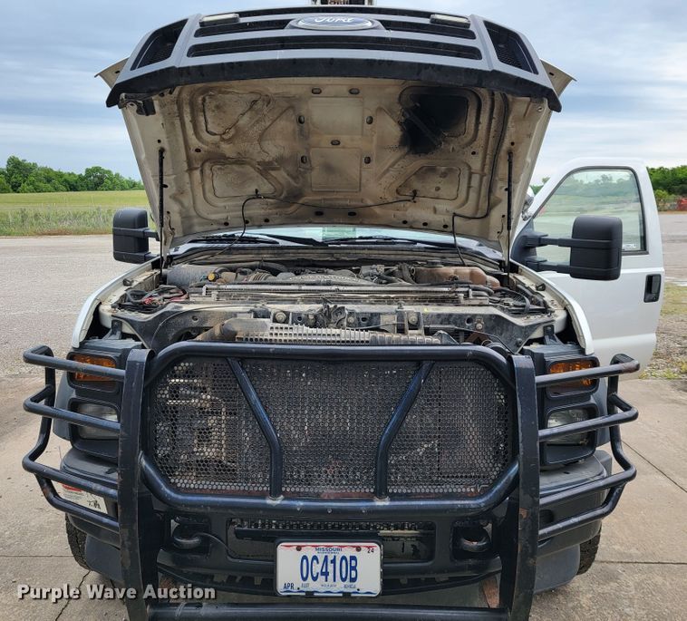 image for item JL9425 2008 Ford F550 Super Duty  bucket truck