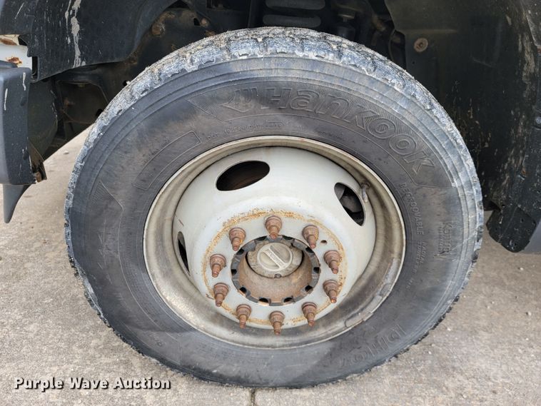 image for item JL9425 2008 Ford F550 Super Duty  bucket truck