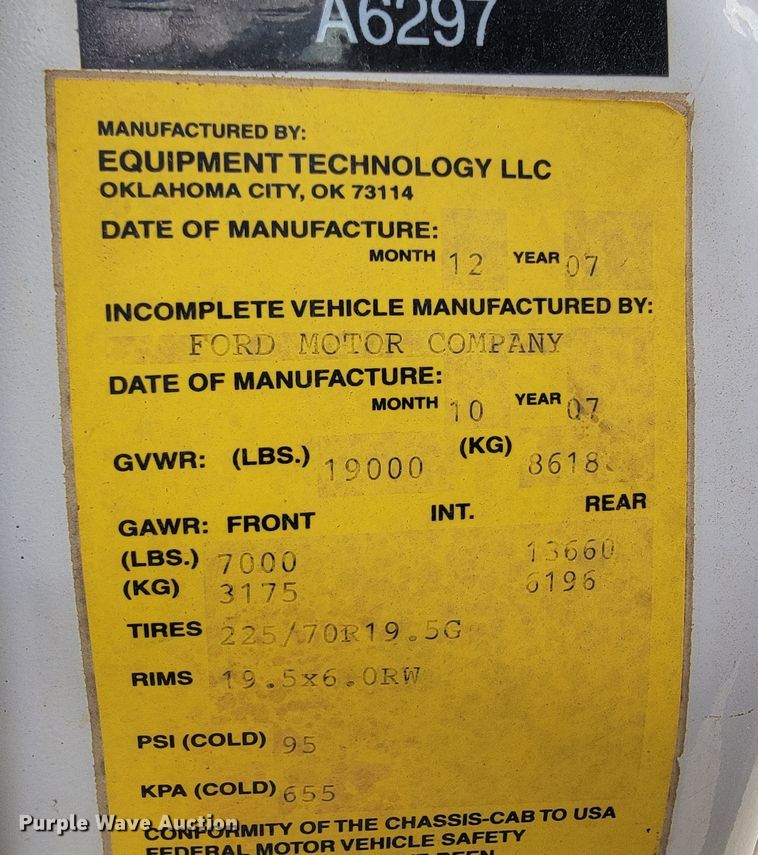 image for item JL9425 2008 Ford F550 Super Duty  bucket truck