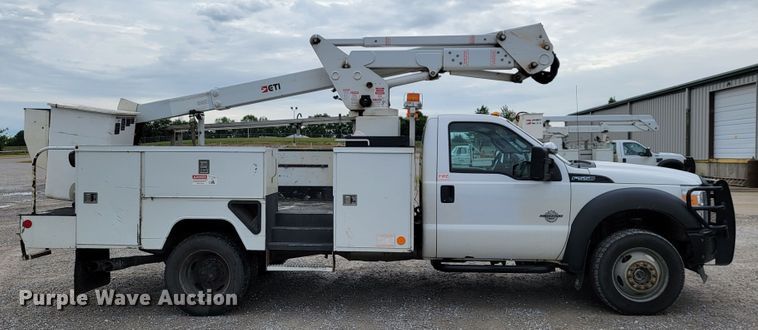 image for item JL9426 2015 Ford F550 Super Duty  bucket truck