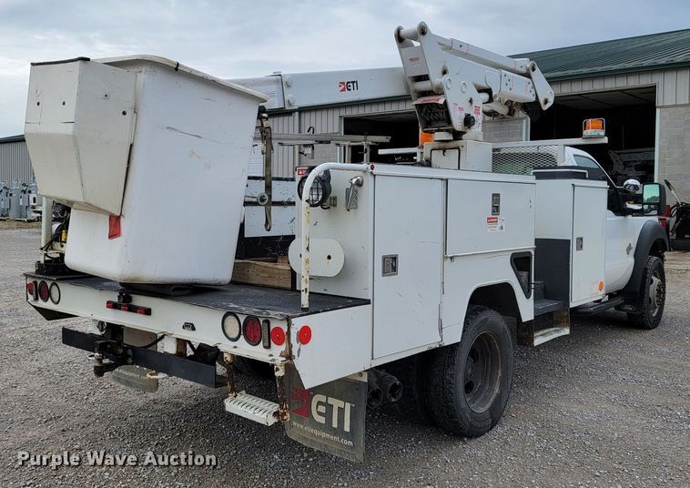 image for item JL9426 2015 Ford F550 Super Duty  bucket truck