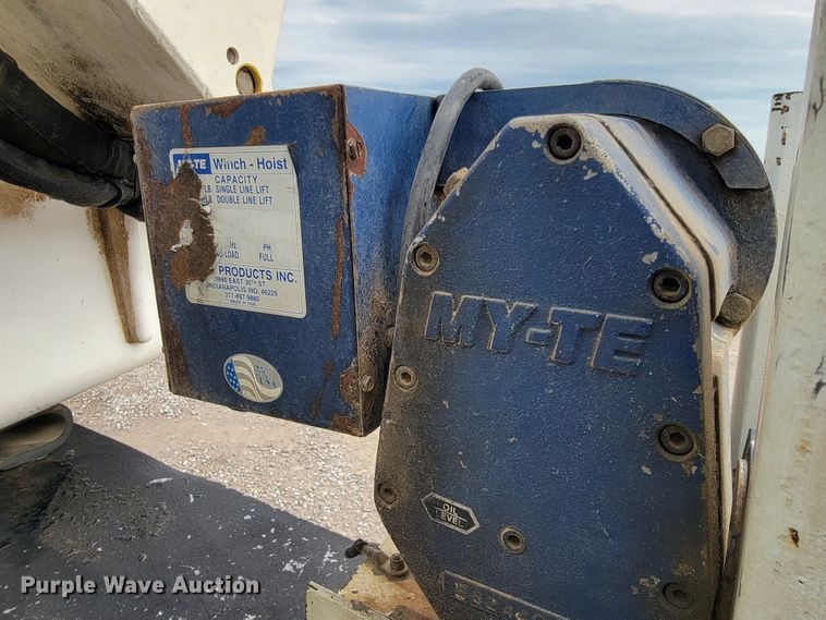 image for item JL9426 2015 Ford F550 Super Duty  bucket truck