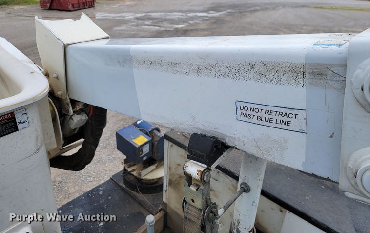 image for item JL9426 2015 Ford F550 Super Duty  bucket truck