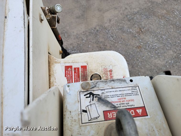 image for item JL9426 2015 Ford F550 Super Duty  bucket truck