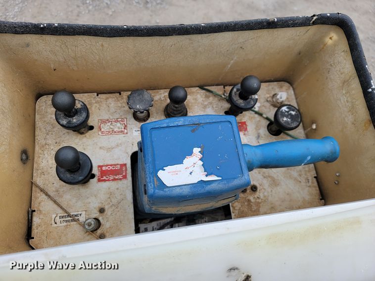 image for item JL9426 2015 Ford F550 Super Duty  bucket truck