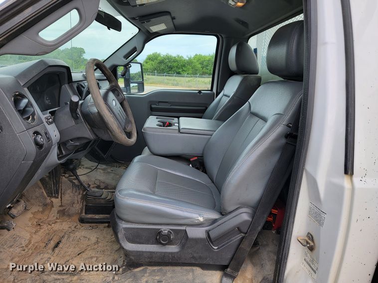 image for item JL9426 2015 Ford F550 Super Duty  bucket truck