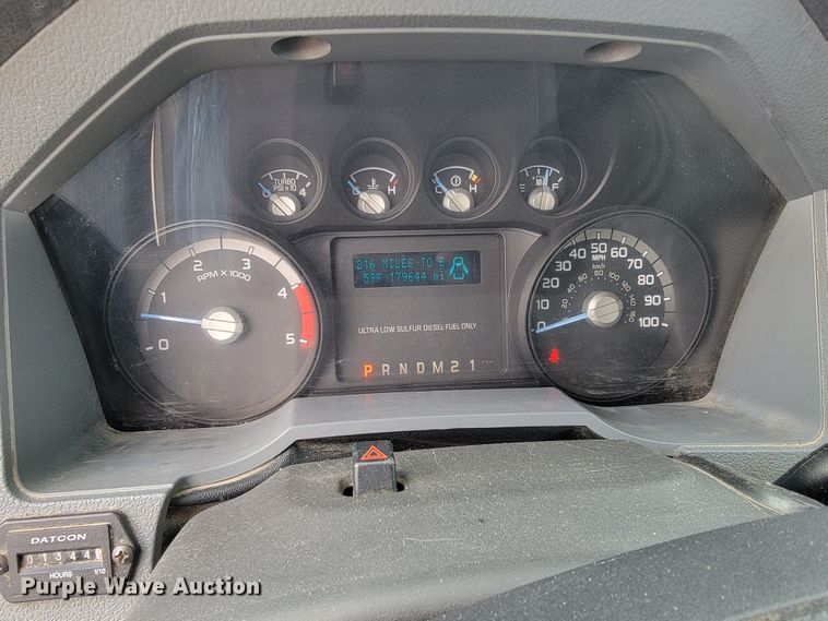 image for item JL9426 2015 Ford F550 Super Duty  bucket truck