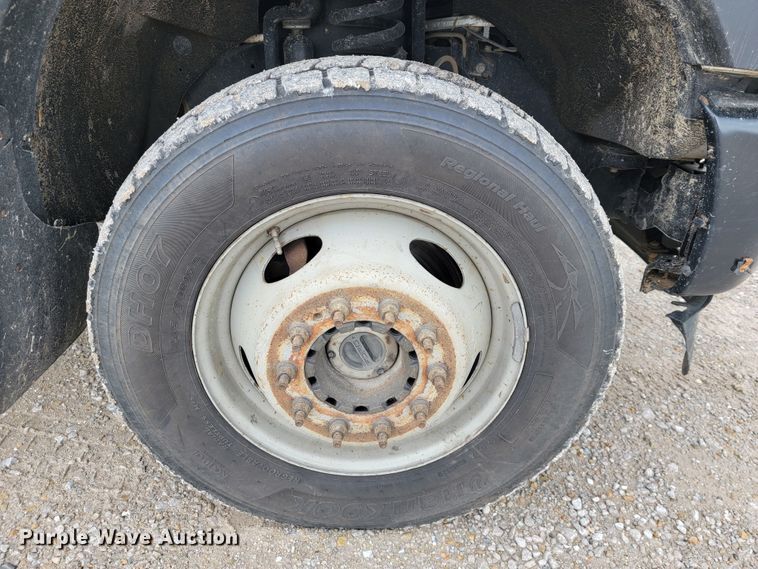 image for item JL9426 2015 Ford F550 Super Duty  bucket truck