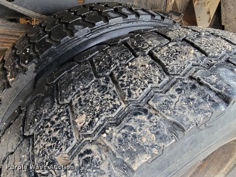 image for item JL9426 2015 Ford F550 Super Duty  bucket truck