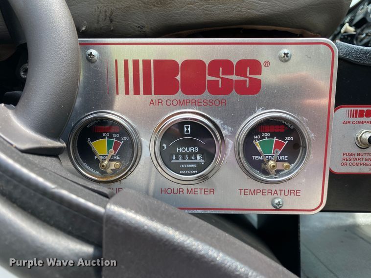 image for item JU9233 2008 Freightliner Business Class M2  crane truck