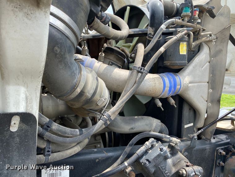 image for item JU9233 2008 Freightliner Business Class M2  crane truck