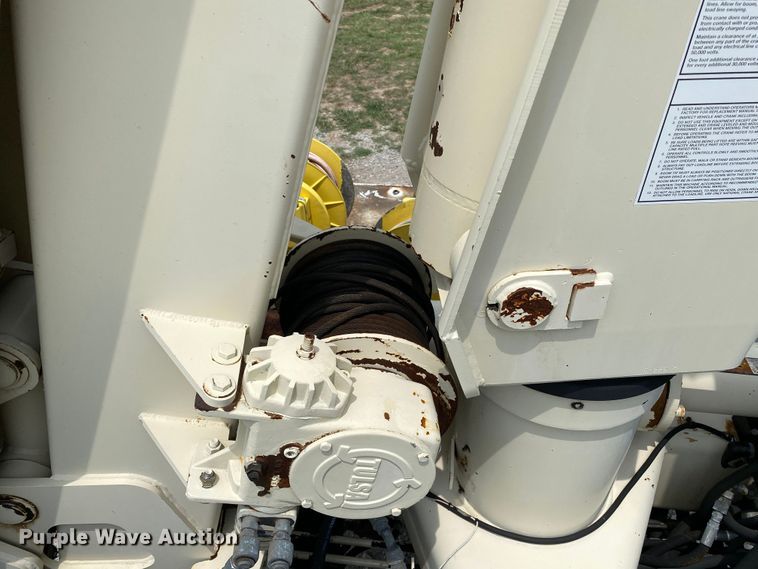 image for item JU9233 2008 Freightliner Business Class M2  crane truck