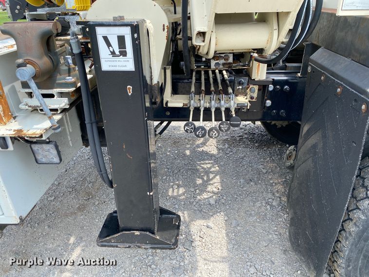 image for item JU9233 2008 Freightliner Business Class M2  crane truck