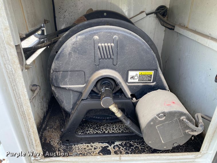 image for item JU9233 2008 Freightliner Business Class M2  crane truck