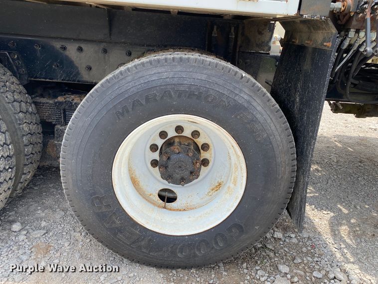 image for item JU9233 2008 Freightliner Business Class M2  crane truck