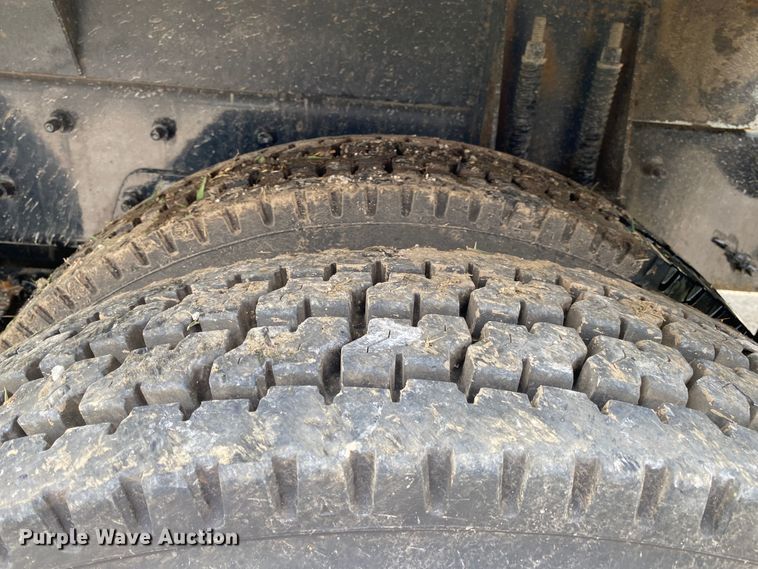 image for item JU9233 2008 Freightliner Business Class M2  crane truck