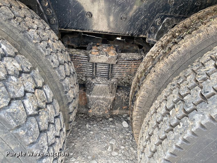 image for item JU9233 2008 Freightliner Business Class M2  crane truck