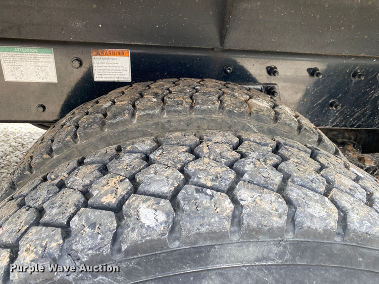 image for item JU9233 2008 Freightliner Business Class M2  crane truck