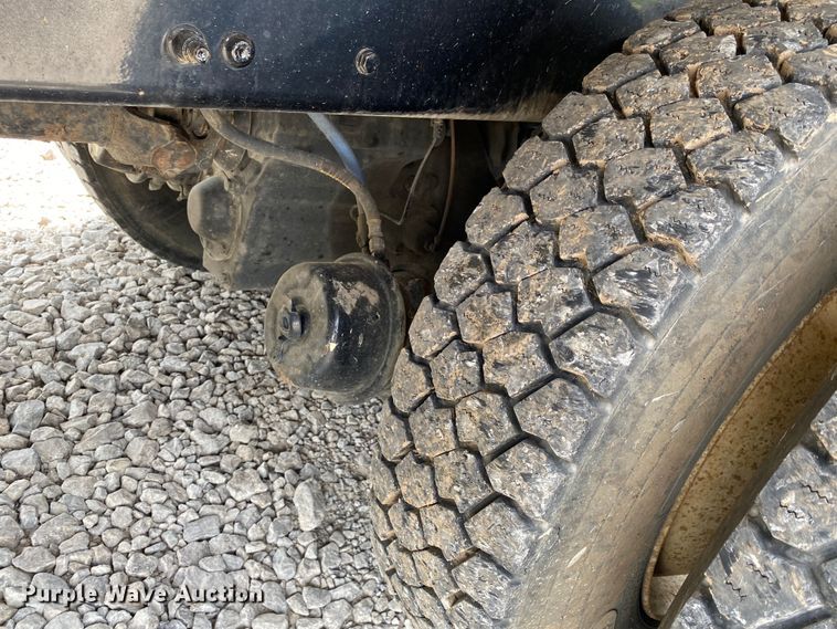 image for item JU9233 2008 Freightliner Business Class M2  crane truck