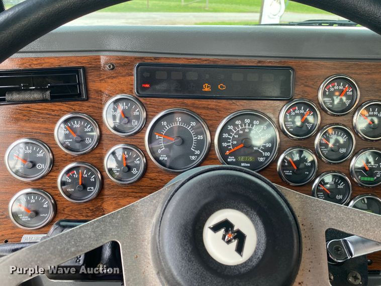 image for item JU9235 2011 Western Star 4900FA  crane truck