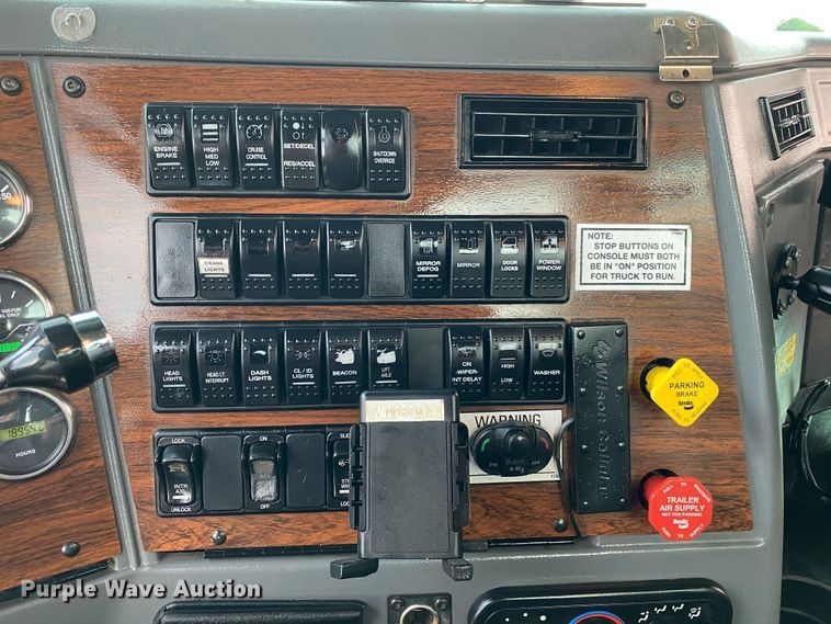 image for item JU9235 2011 Western Star 4900FA  crane truck